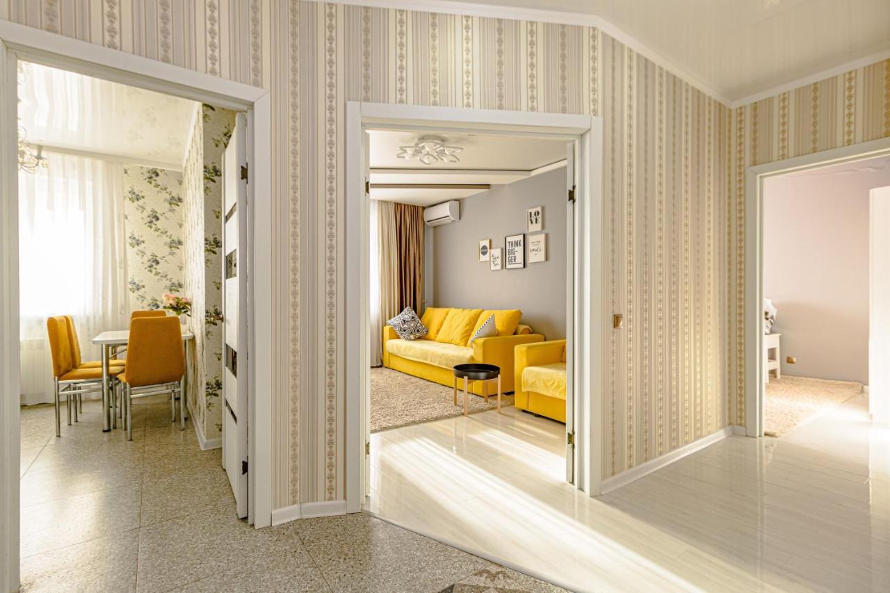 "7 Я-41" Apartment Asztana Kültér fotó