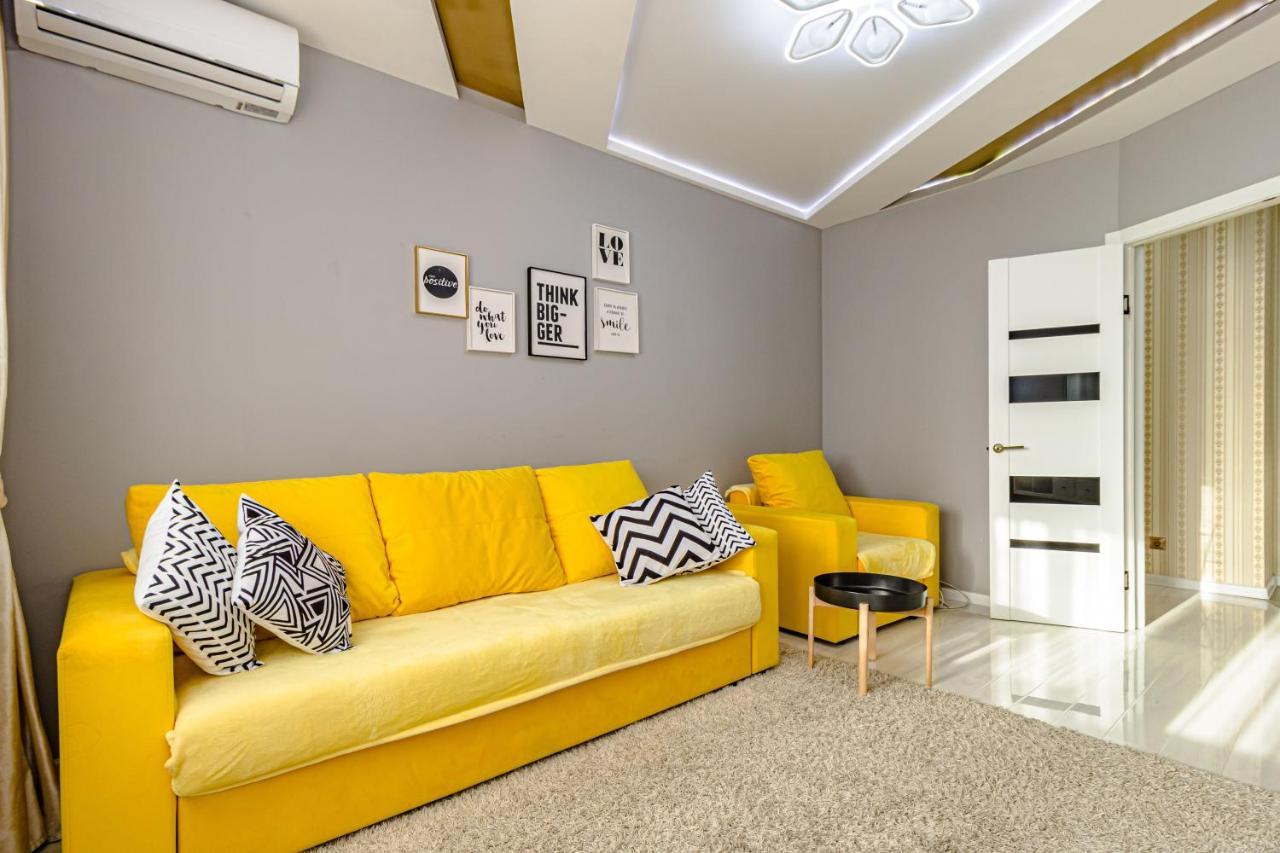 "7 Я-41" Apartment Asztana Kültér fotó