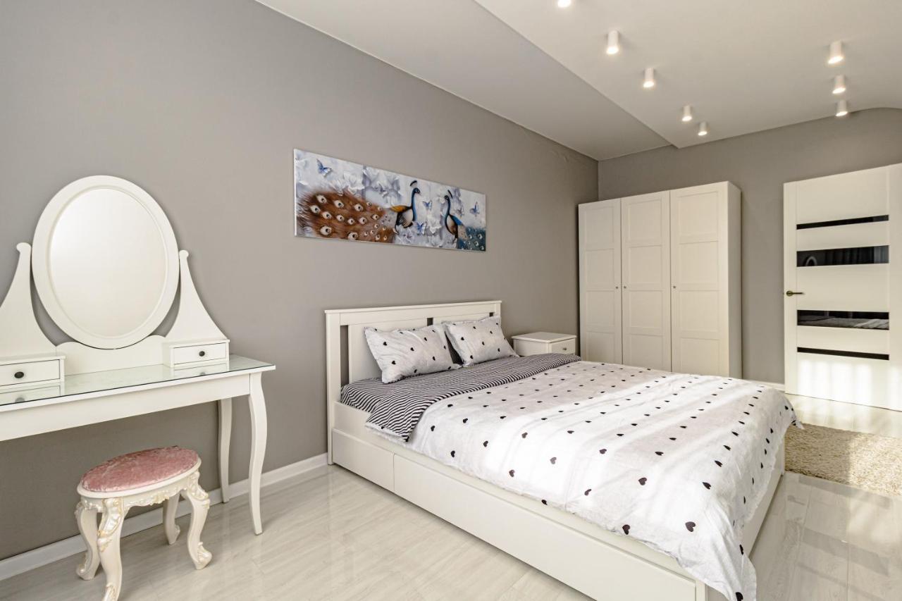 "7 Я-41" Apartment Asztana Kültér fotó