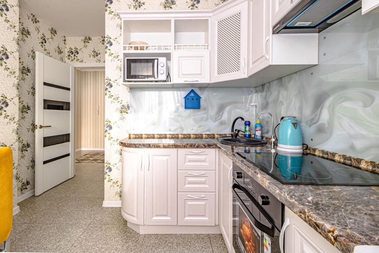 "7 Я-41" Apartment Asztana Kültér fotó